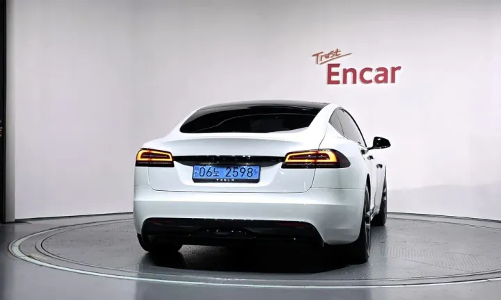 Tesla Model S