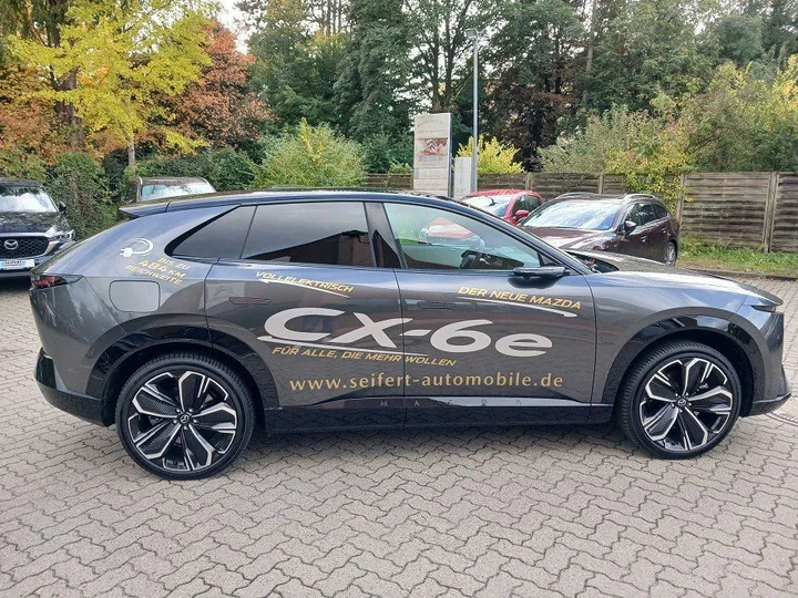 Mazda CX-6e