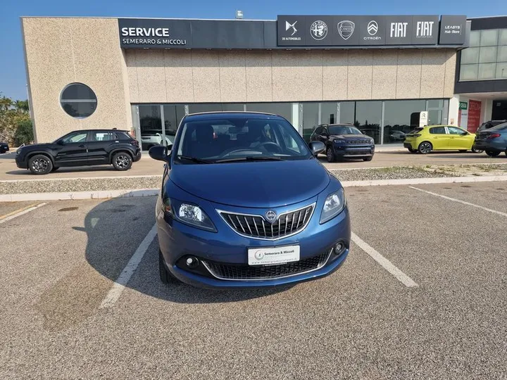 Lancia Ypsilon