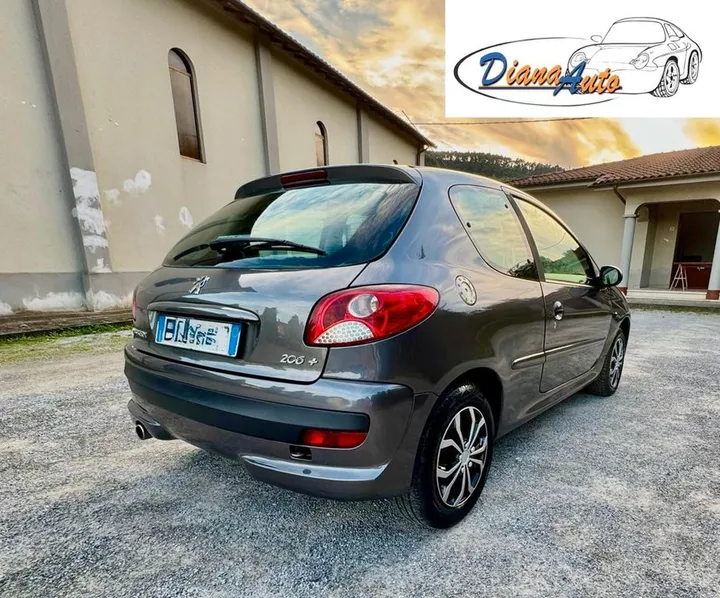 Peugeot 206