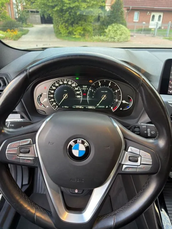 BMW 325