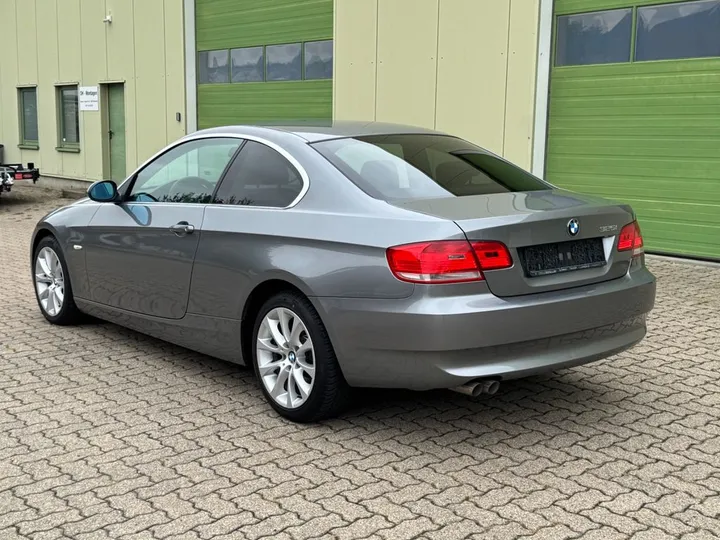BMW 325