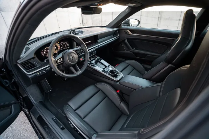 Porsche 992