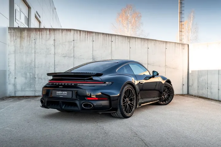 Porsche 992