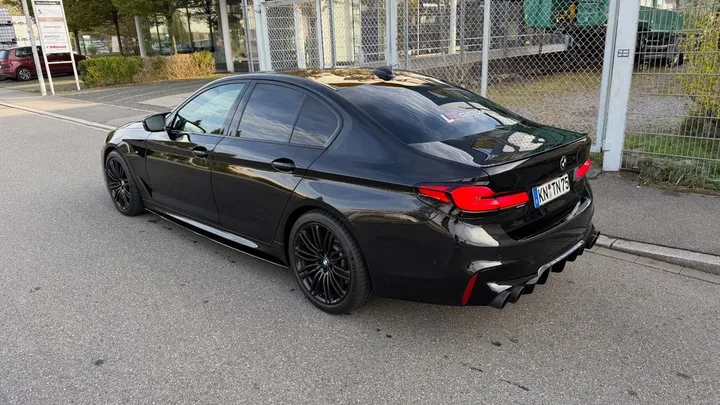 BMW M550