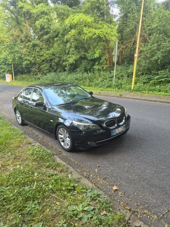 BMW 523