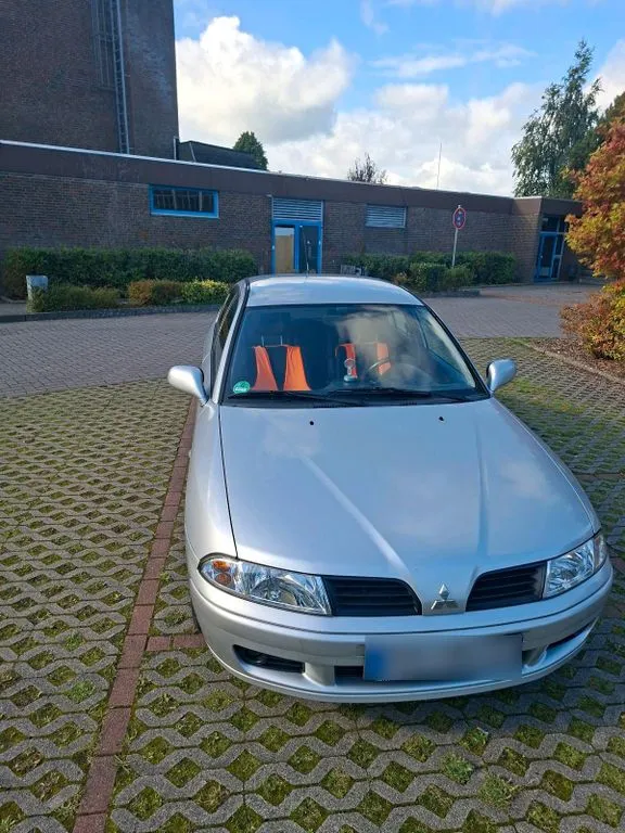 Mitsubishi Carisma