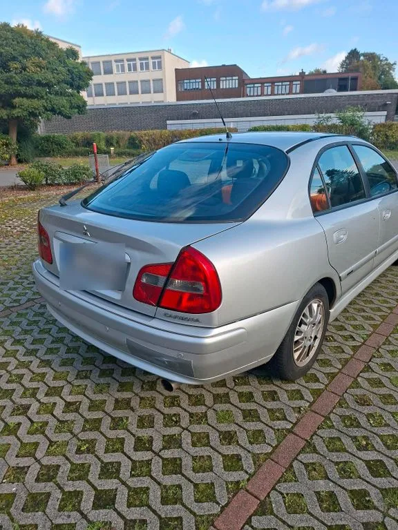 Mitsubishi Carisma