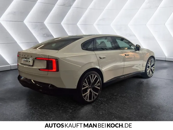 Volvo ES90