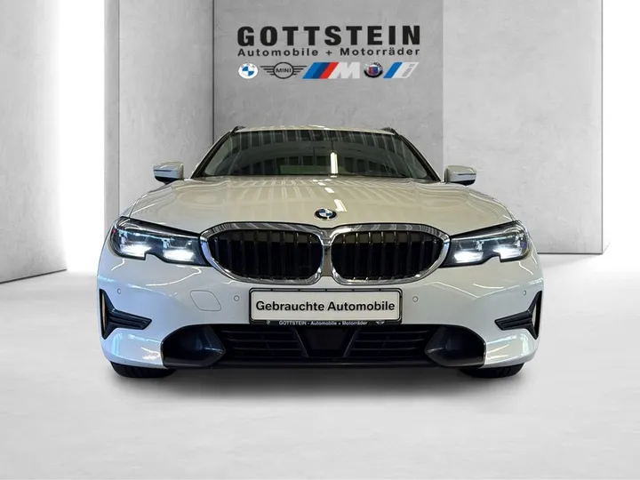 BMW 330