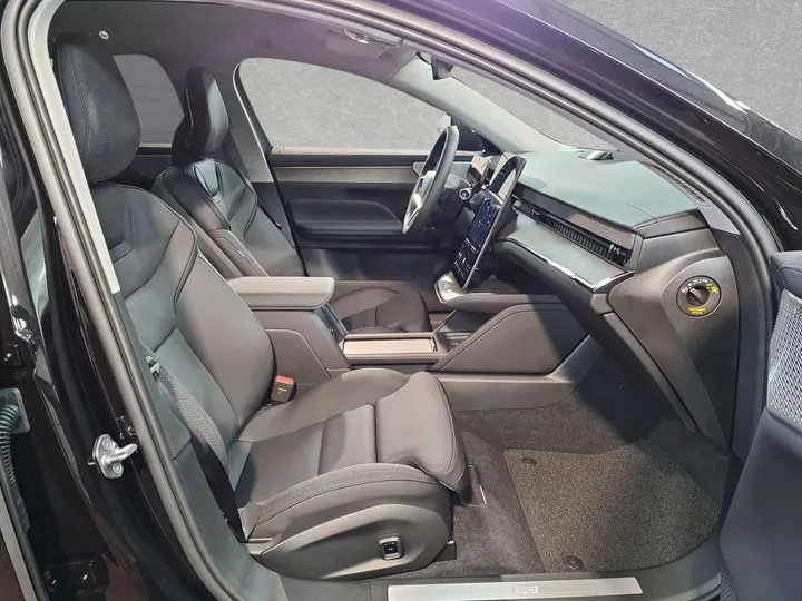 Volvo ES90