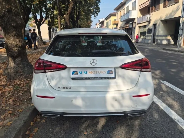 Mercedes-Benz A 180