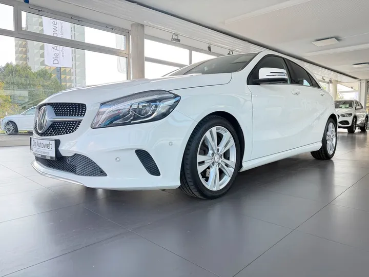 Mercedes-Benz A 200