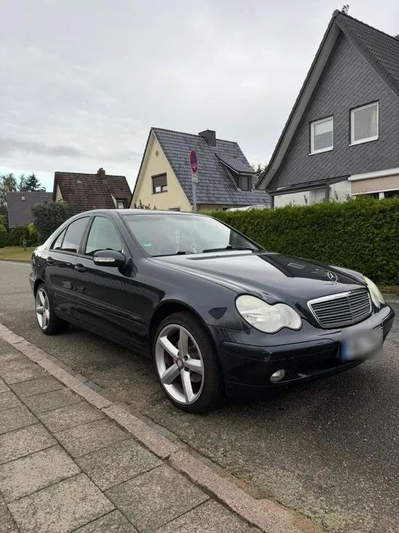 Mercedes-Benz C 180
