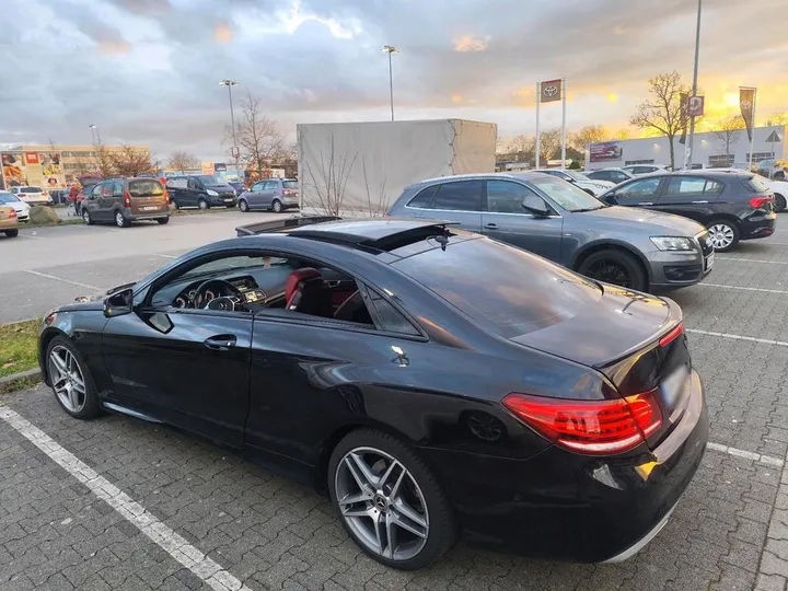 Mercedes-Benz E 220