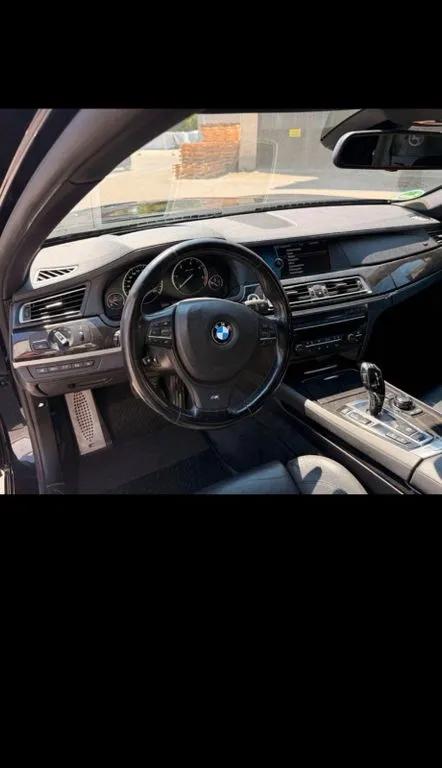 BMW 730