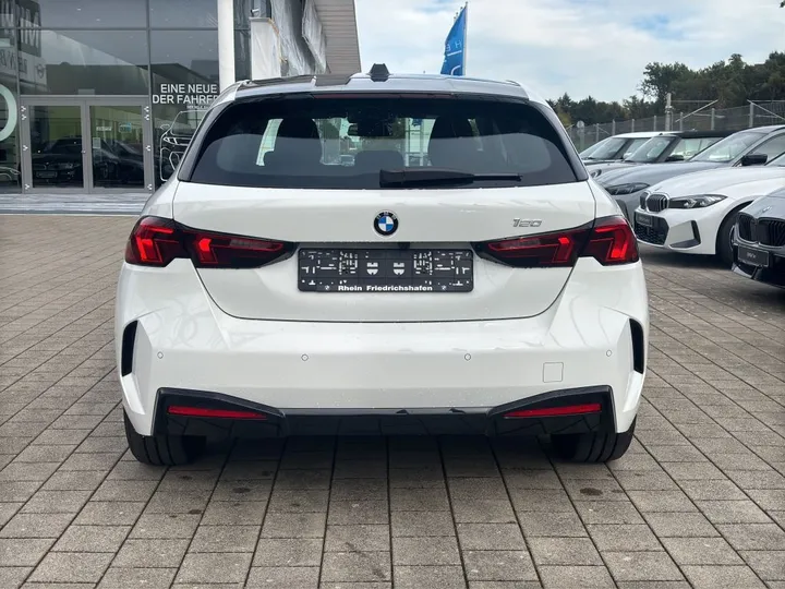 BMW 120