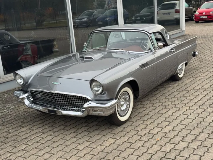 Ford Thunderbird