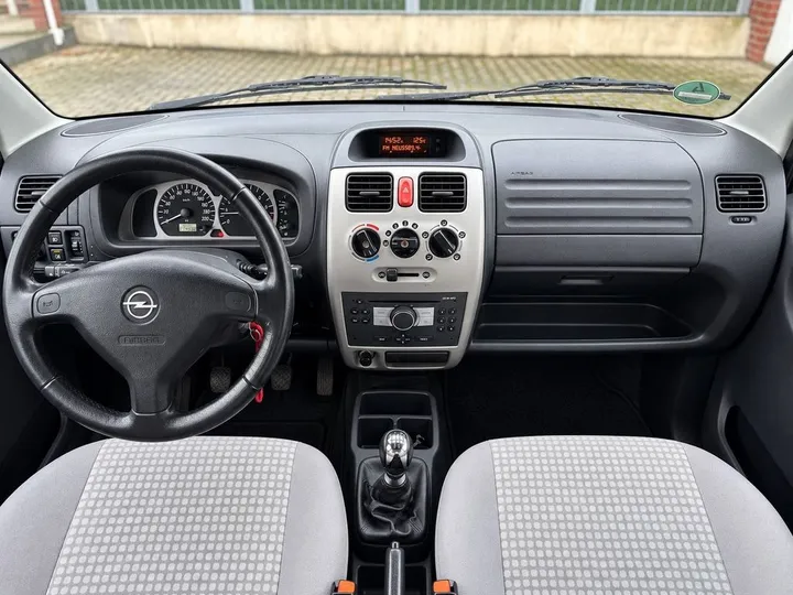 Opel Agila
