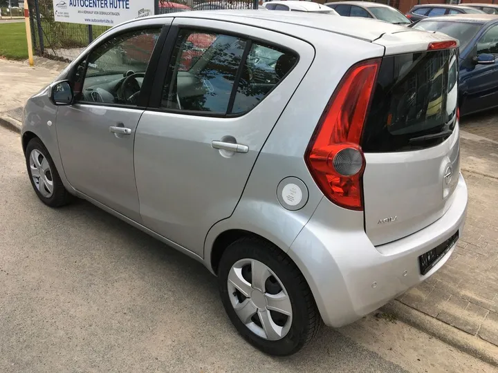 Opel Agila