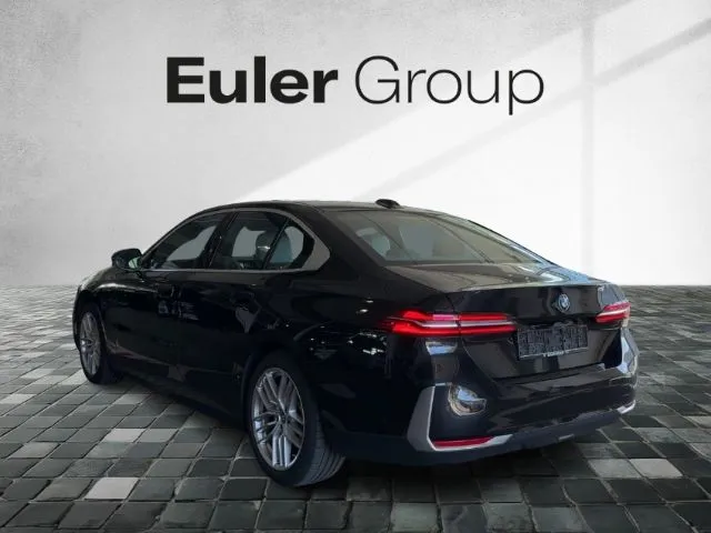 BMW 550