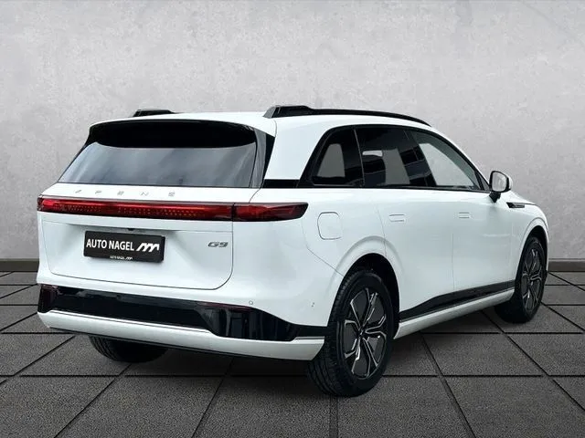 XPENG G9