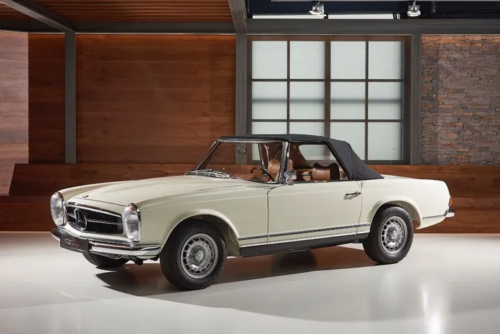 Mercedes-Benz 230