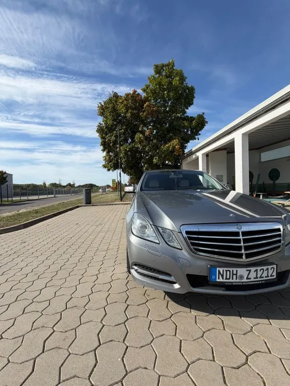 Mercedes-Benz 200