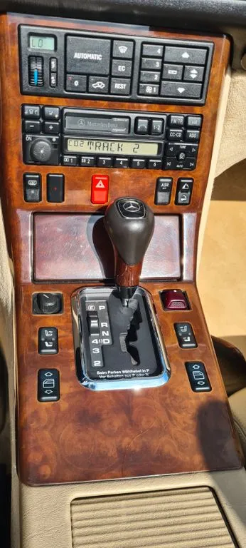 Mercedes-Benz SL 320