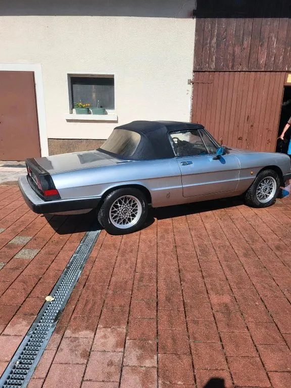 Alfa Romeo Spider