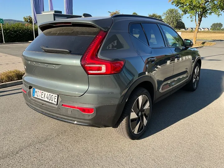 Volvo EX40
