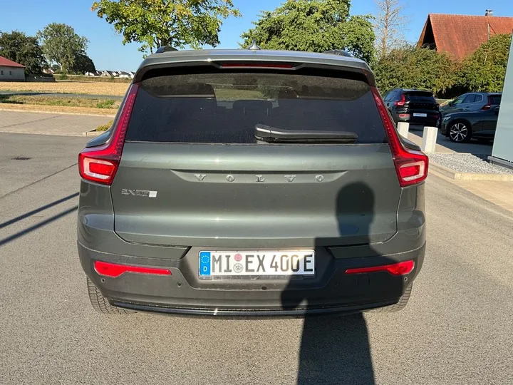 Volvo EX40