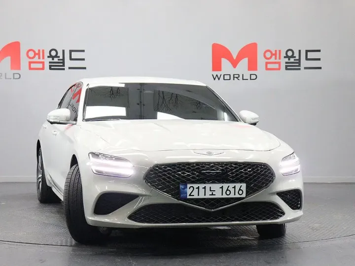 Genesis G70
