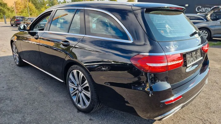 Mercedes-Benz E 250