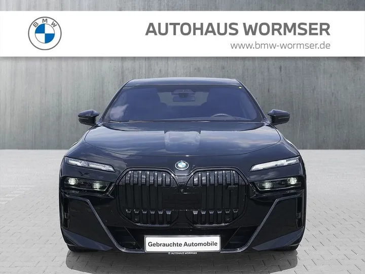 BMW M760