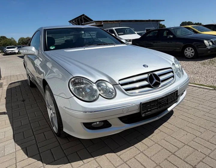 Mercedes-Benz CLK 220