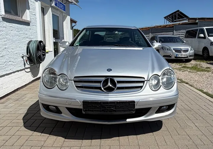 Mercedes-Benz CLK 220