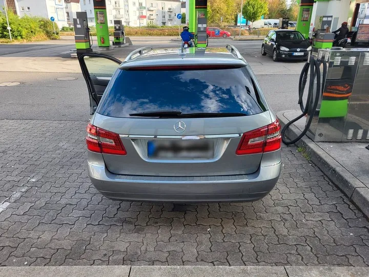 Mercedes-Benz E 250