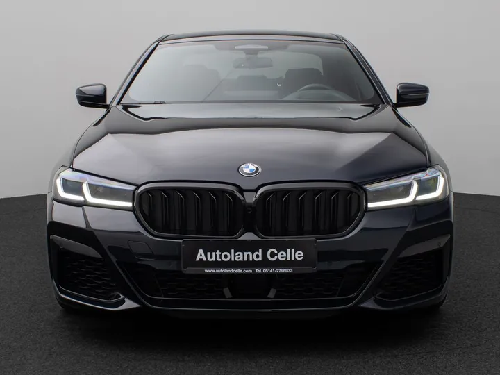 BMW M550
