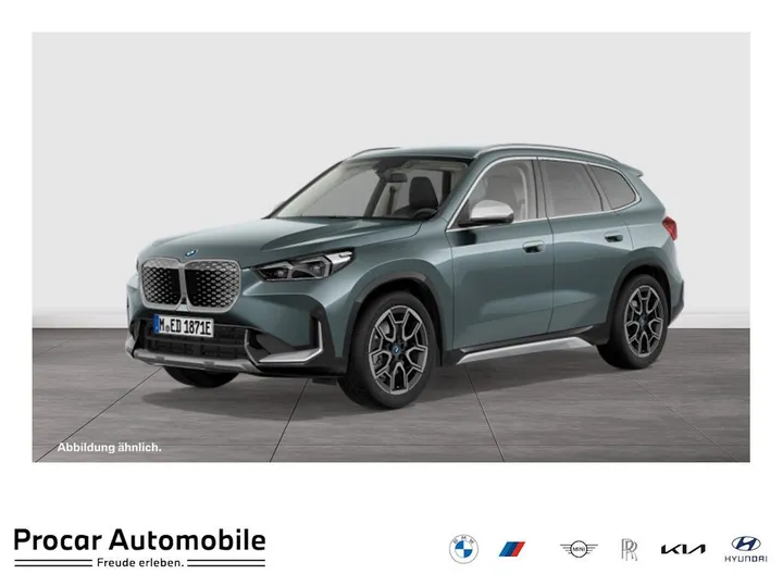 BMW iX1