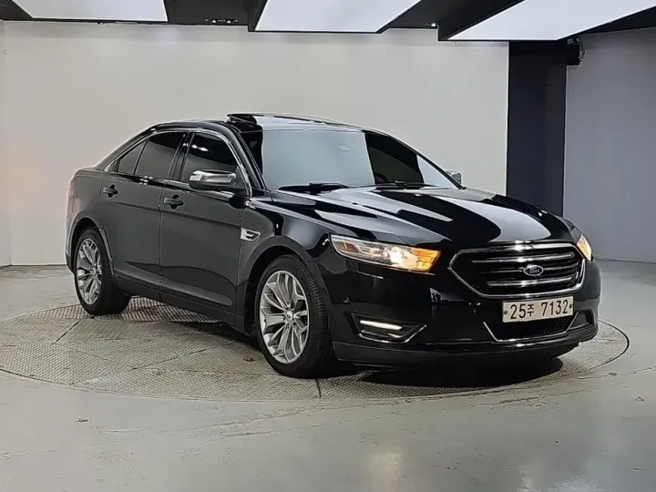 Ford Taurus