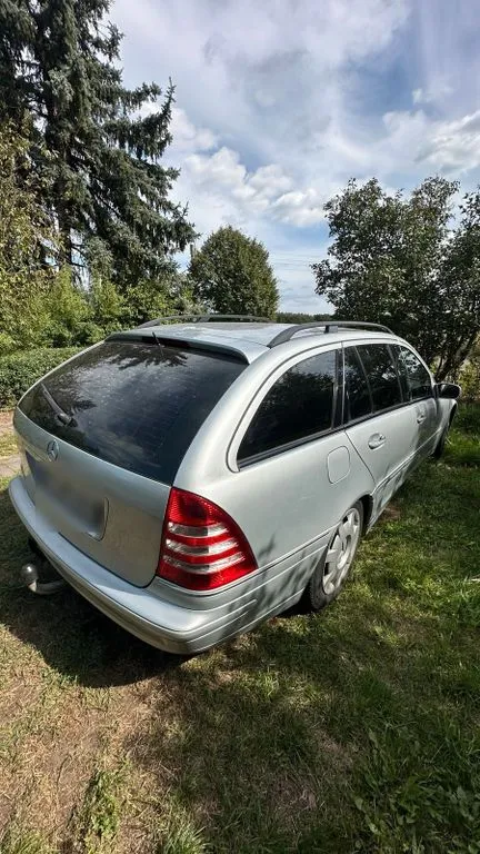 Mercedes-Benz C 180