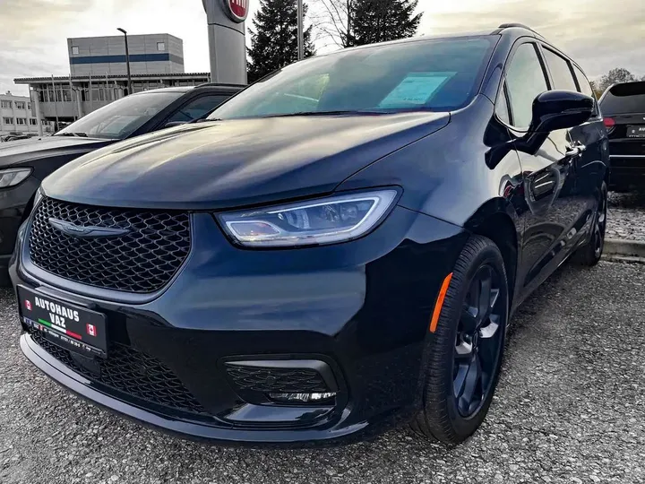 Chrysler Pacifica