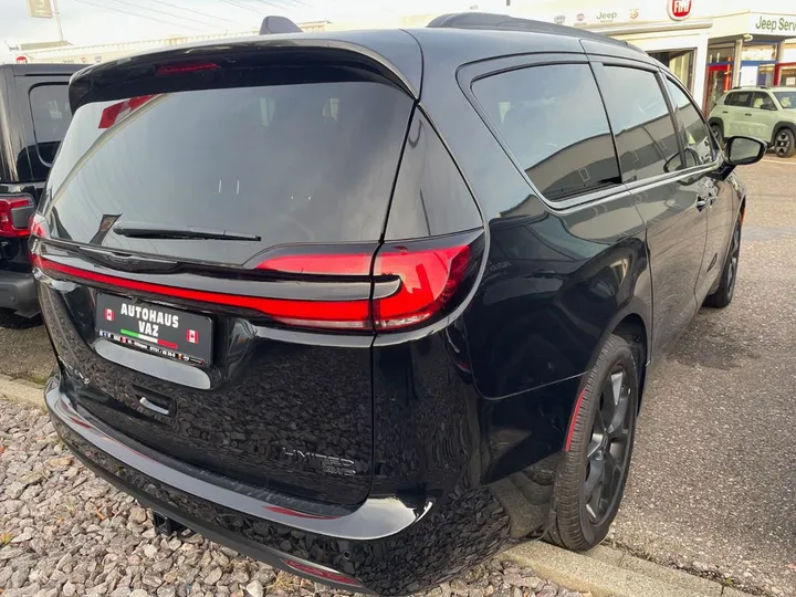 Chrysler Pacifica