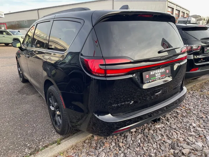 Chrysler Pacifica