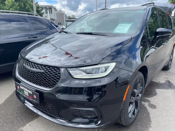 Chrysler Pacifica