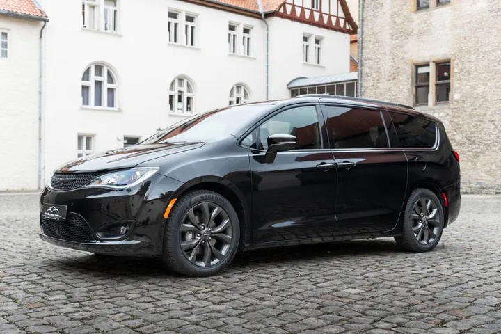 Chrysler Pacifica