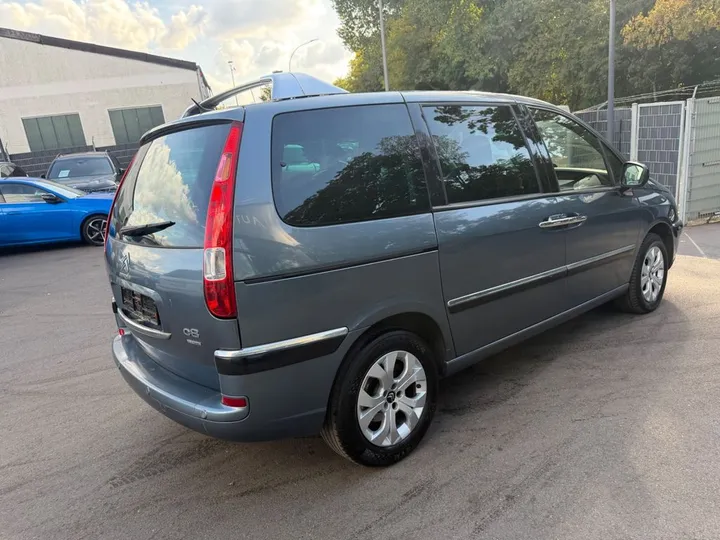 Citroën C8