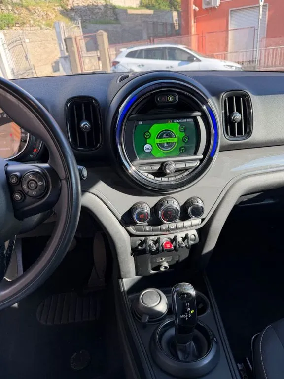 MINI One D Countryman