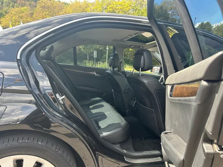 Mercedes-Benz C 320